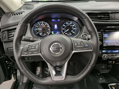 Used 2019 Nissan Rogue SV w/ Premium Package AWD/4WD image 21