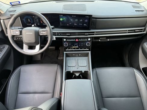 Used 2026 Hyundai Santa Fe SEL FWD image 10
