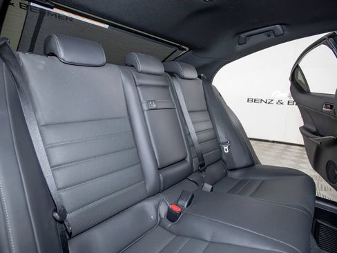 Used 2025 Lexus IS 500 RWD image 19