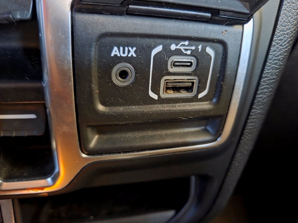 Used 2020 Jeep Gladiator Rubicon AWD/4WD image 46
