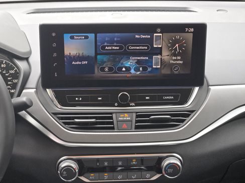 New 2026 Nissan Altima 2.5 SR FWD image 14