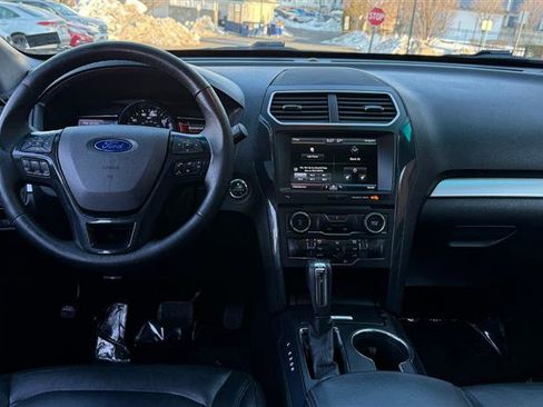 Used 2016 Ford Explorer XLT w/ Equipment Group 202A image 26