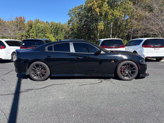 Used 2016 Dodge Charger R/T Scat Pack w/ Technology Group RWD image 4