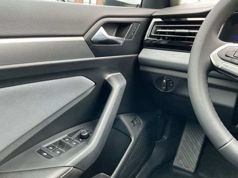 New 2025 Volkswagen Jetta SE image 23