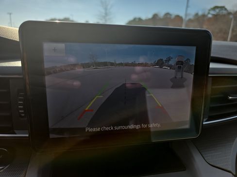 Used 2024 Ford Explorer XLT w/ Equipment Group 202A image 23