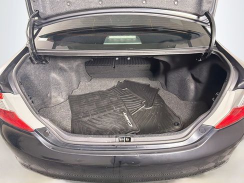 Used 2014 Toyota Camry SE FWD image 26