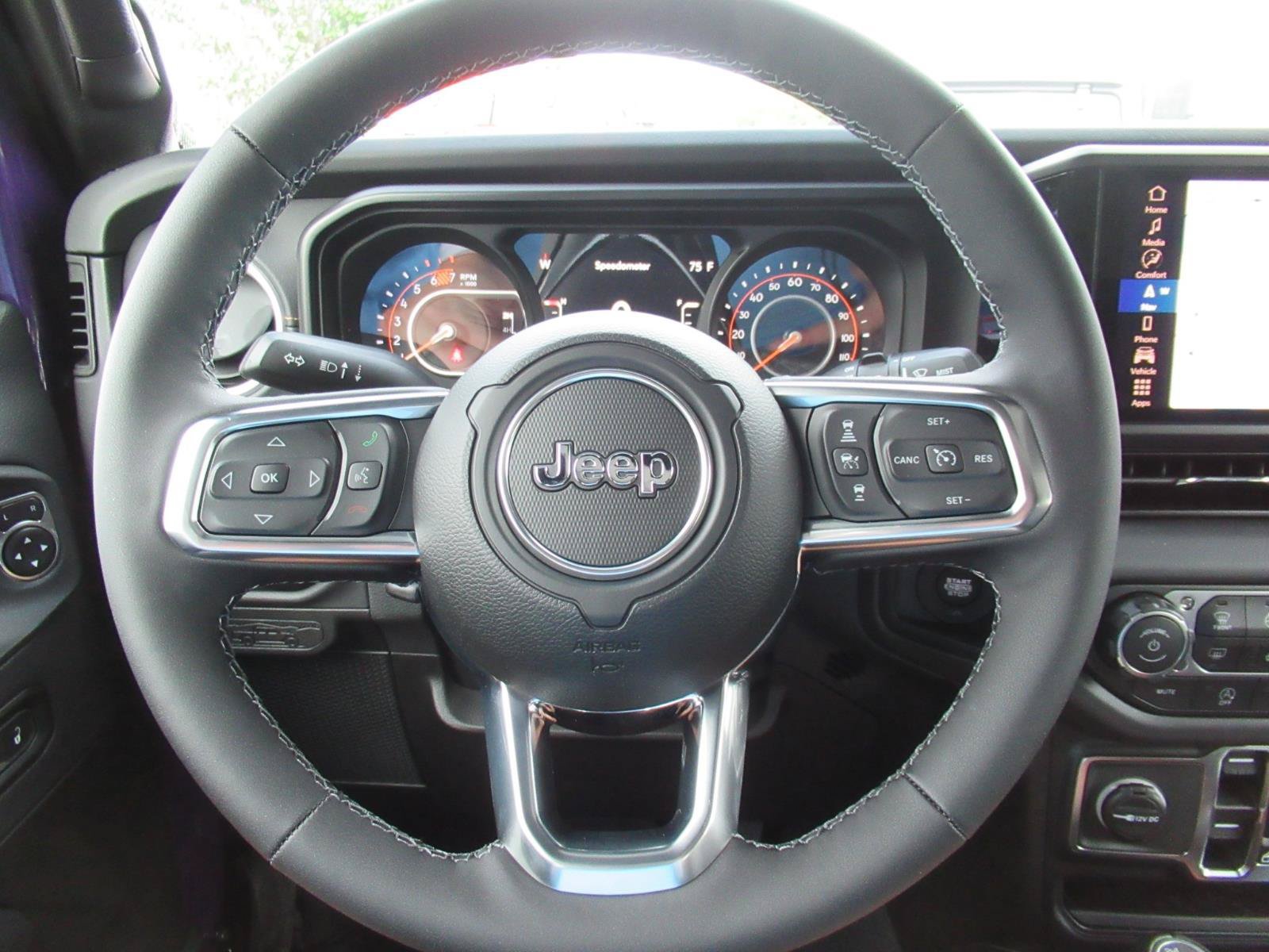 New 2026 Jeep Wrangler Unlimited Sahara AWD/4WD image 23