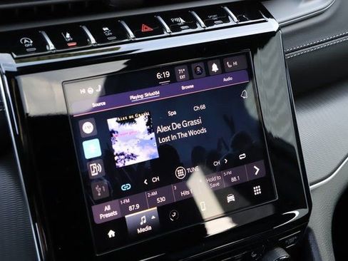 New 2025 Jeep Grand Cherokee Altitude AWD/4WD image 29