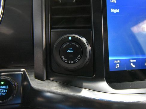 Used 2022 Ford F150 Lariat w/ Equipment Group 502A High image 19