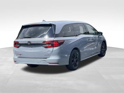 Used 2023 Honda Odyssey Sport image 4