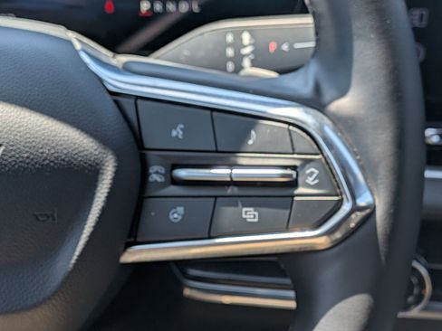 Used 2025 Chevrolet Equinox LT image 19