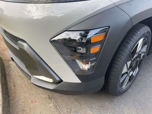 Used 2024 Hyundai Kona SEL FWD image 4