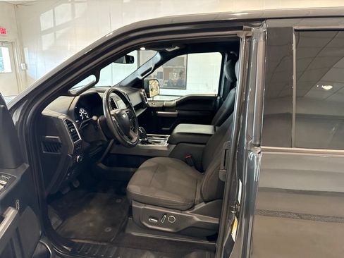 Used 2016 Ford F150 XLT w/ Equipment Group 302A Luxury AWD/4WD image 18