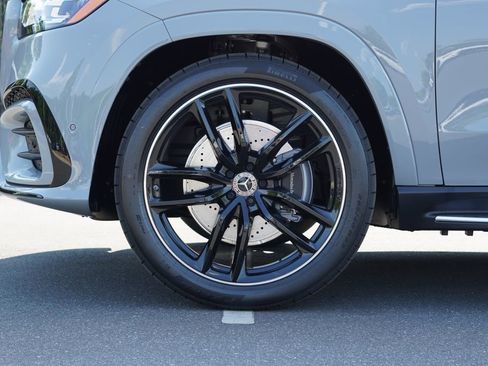New 2026 Mercedes-Benz GLS 450 4MATIC image 12