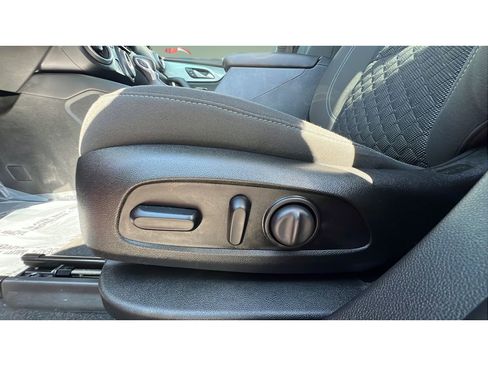 Certified 2019 Chevrolet Blazer LT image 25