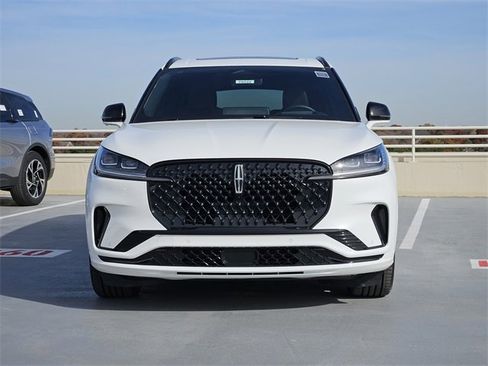 New 2026 Lincoln Aviator Reserve image 2