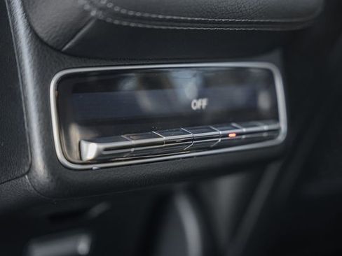 Certified 2025 Mercedes-Benz GLS 450 4MATIC image 35