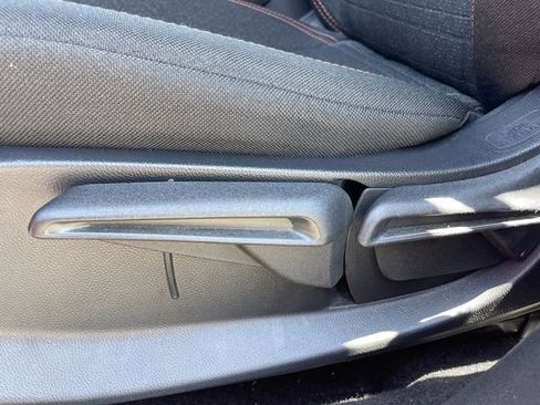 Certified 2025 Honda HR-V Sport image 25