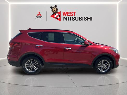 Used 2017 Hyundai Santa Fe Sport image 6