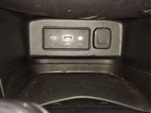 Used 2020 Chevrolet Equinox LT w/ LPO, Floor Liner Package image 22