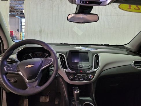 Used 2021 Chevrolet Equinox LT w/ LPO, Floor Liner Package image 4