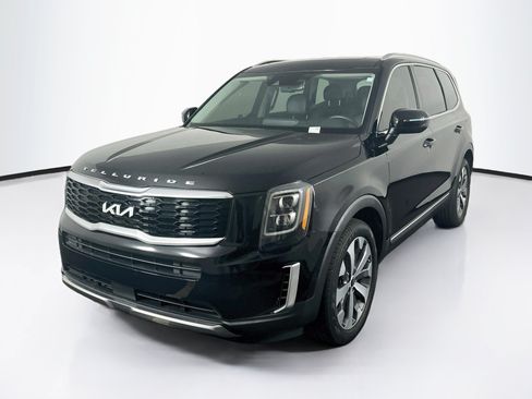 Used 2022 Kia Telluride EX w/ EX Premium Package FWD image 3