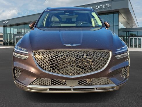 Used 2022 Genesis GV70 2.5T w/ Advanced Package AWD/4WD image 2