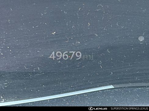 Used 2023 Toyota Venza Limited image 7