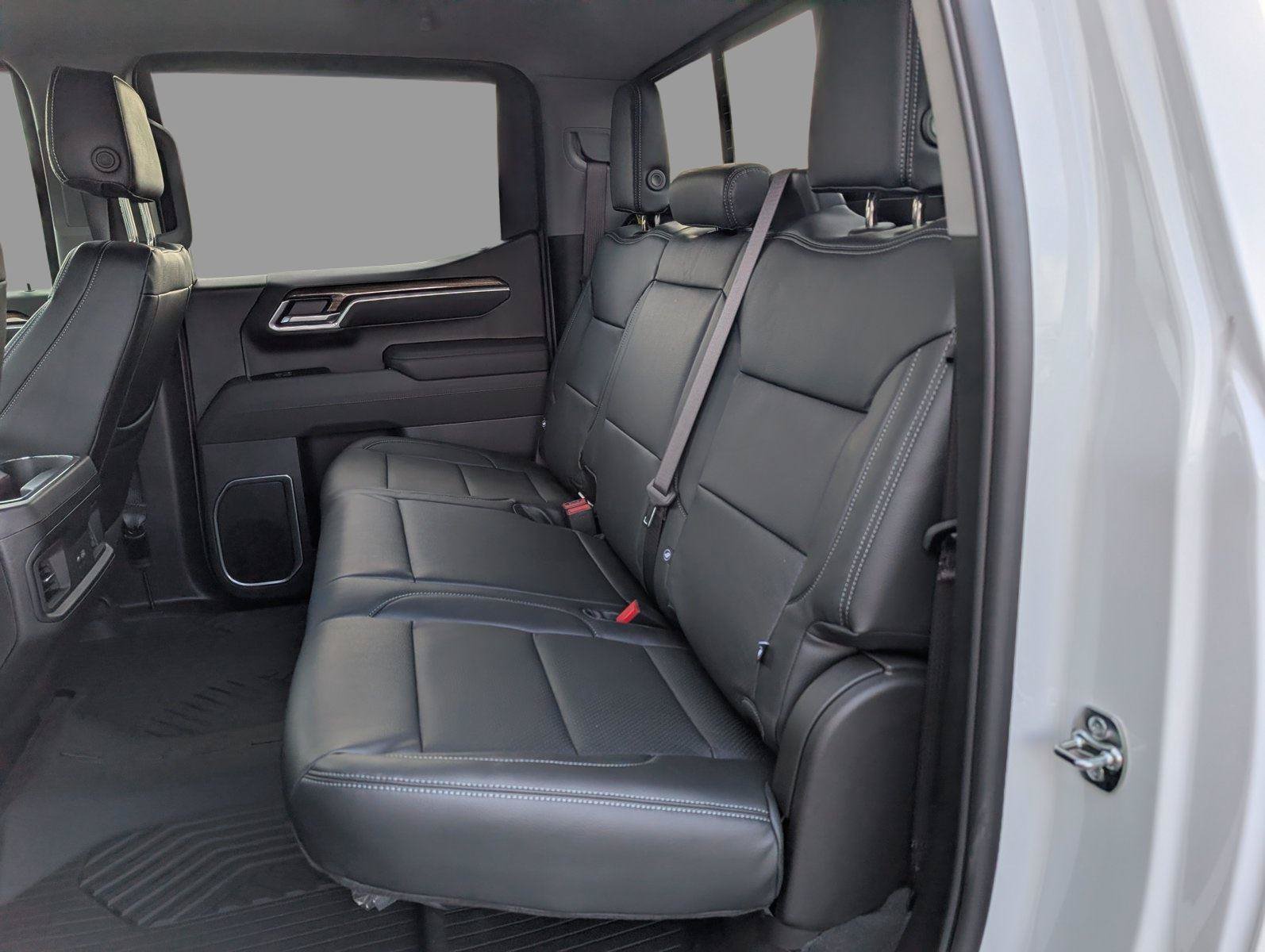 New 2026 Chevrolet Silverado 1500 RST AWD/4WD image 32