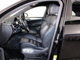 Certified 2020 Porsche Macan Turbo image 5