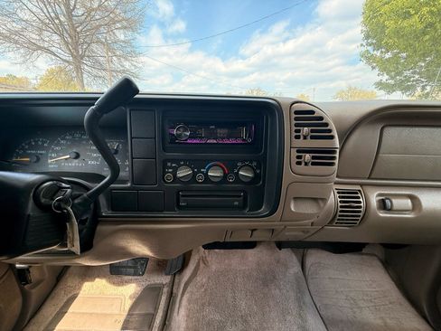 Used 1998 GMC Yukon 2WD 4-Door w/ Marketing Opt Pkg 5 image 20