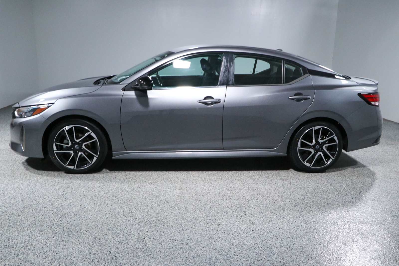 Used 2024 Nissan Sentra SR FWD image 10