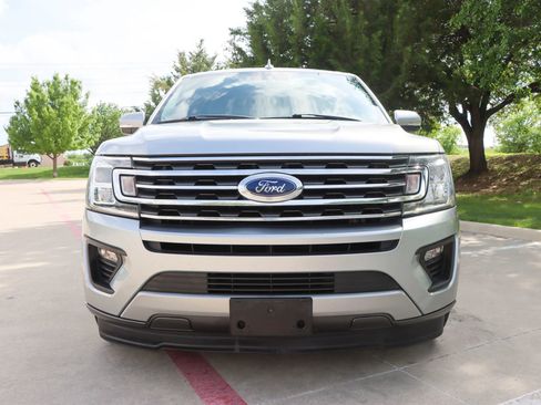 Used 2020 Ford Expedition XLT w/ Equipment Group 202A image 2