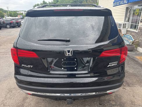 Used 2016 Honda Pilot Touring image 14