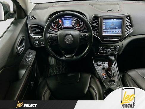 Used 2020 Jeep Cherokee Trailhawk w/ Cold Weather Group image 21