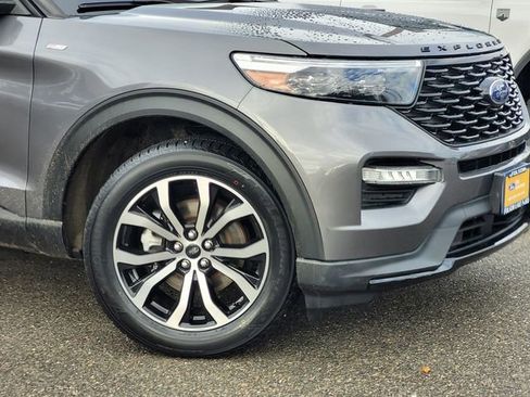 Certified 2022 Ford Explorer ST-Line w/ Class IV Trailer Tow Package image 6