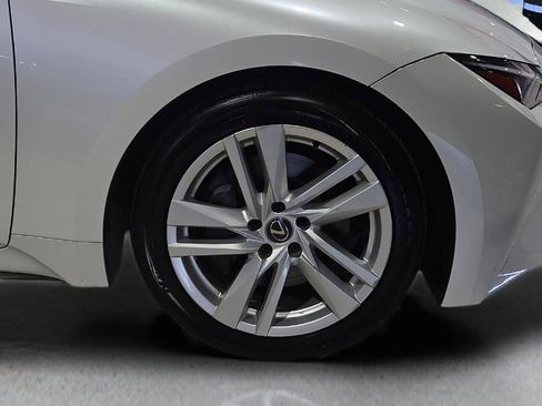Used 2023 Lexus IS 300 w/ Comfort Package RWD image 8