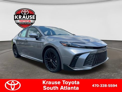 New 2026 Toyota Camry Hybrid FWD image 3
