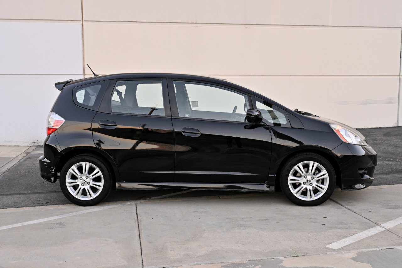 Used 2011 Honda Fit Sport image 7