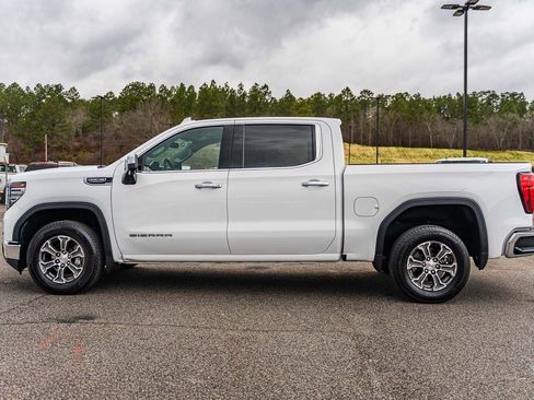 Used 2025 GMC Sierra 1500 SLT image 4