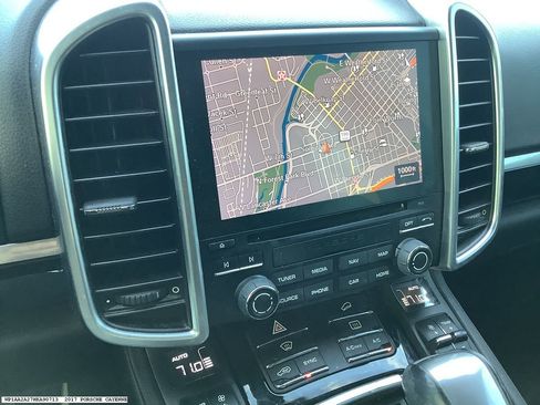 Used 2017 Porsche Cayenne image 9