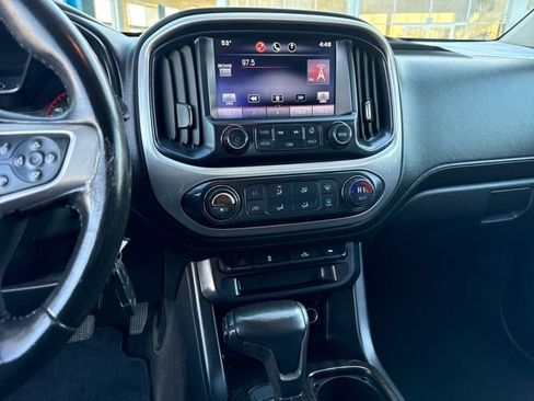 Certified 2015 GMC Canyon SLE w/ SLE Convenience Package image 17