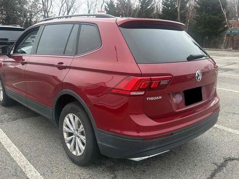 Used 2018 Volkswagen Tiguan S image 2