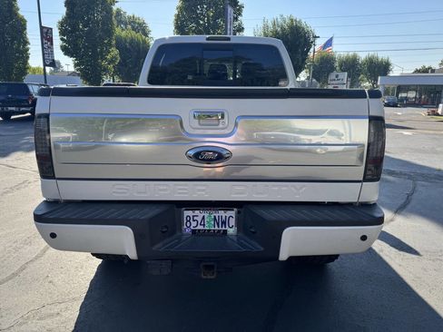 Used 2015 Ford F250 Platinum w/ FX4 Off-Road Package image 4