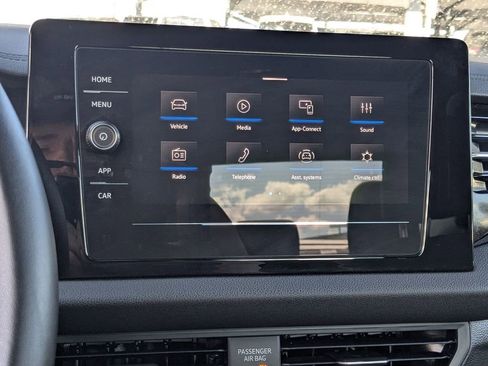 Used 2025 Volkswagen Jetta Sport FWD image 20