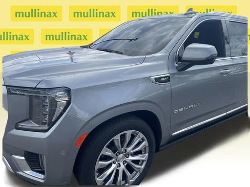 Used 2023 GMC Yukon XL Denali w/ Denali Reserve Package AWD/4WD image 5