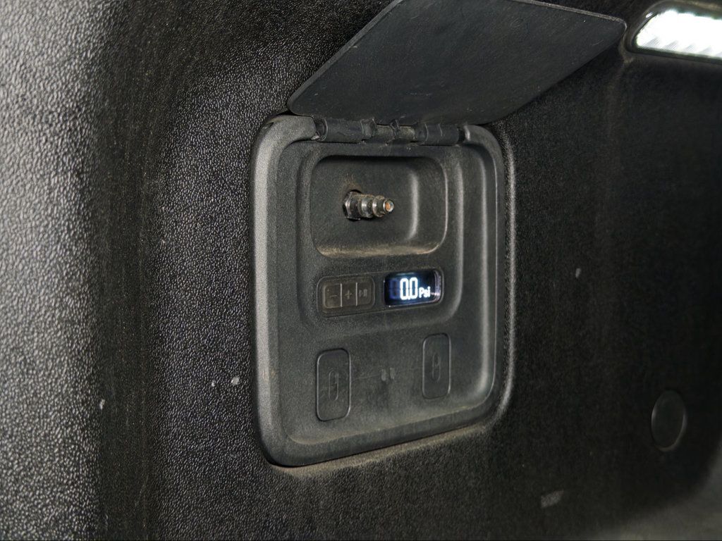 Used 2022 Rivian R1T Adventure AWD/4WD image 28