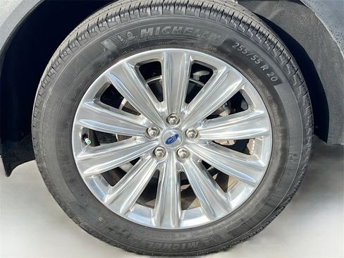 Used 2022 Ford Explorer Limited w/ Equipment Group 301A image 34