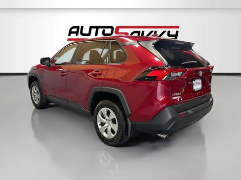 Used 2024 Toyota RAV4 LE AWD/4WD image 5