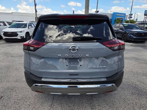 Used 2021 Nissan Rogue Platinum FWD image 11